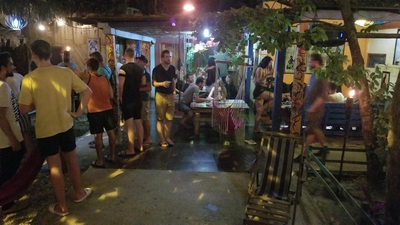 My Little House Surf&Backpacker Hostel Montanita Ngoại thất bức ảnh