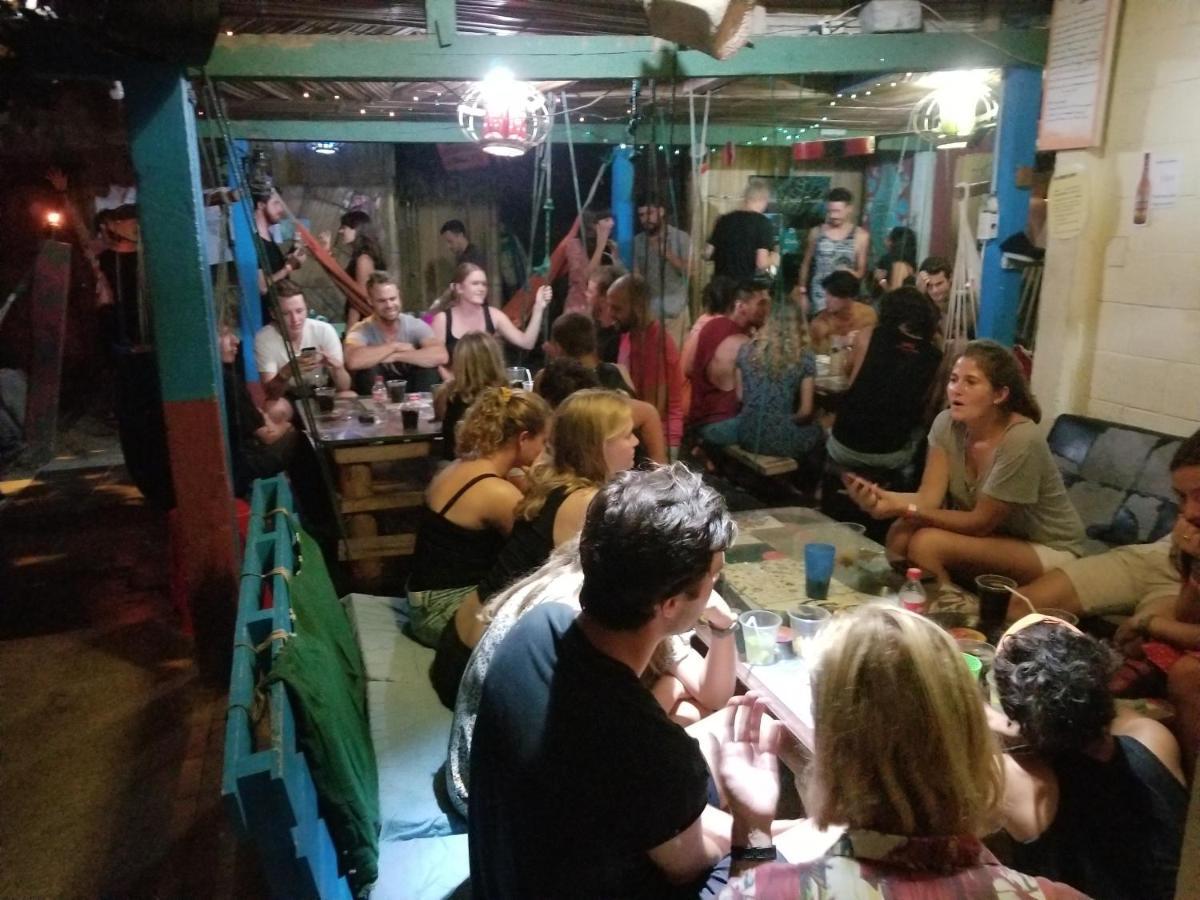 My Little House Surf&Backpacker Hostel Montanita Ngoại thất bức ảnh